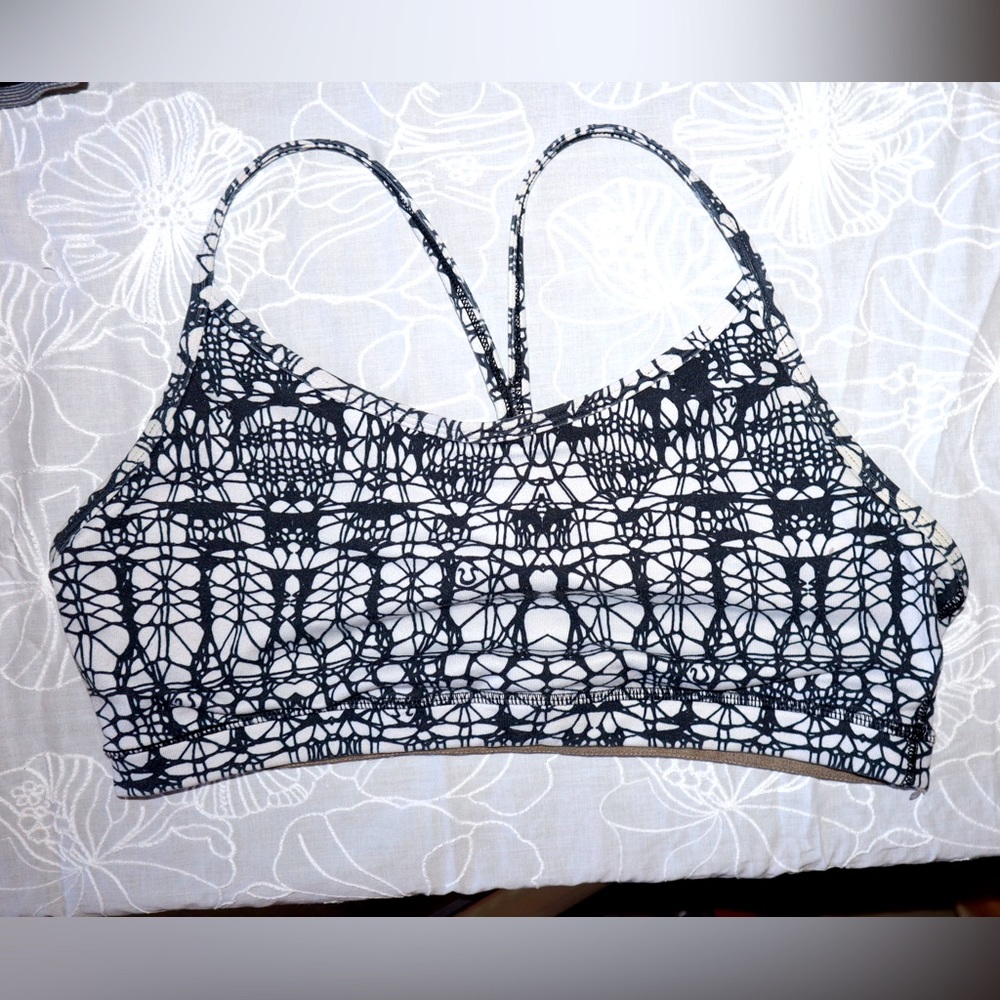 Lululemon Flow Y Bra